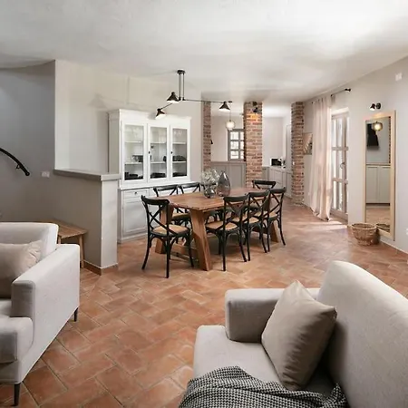 Rustic Caltha With A Pool Villa *