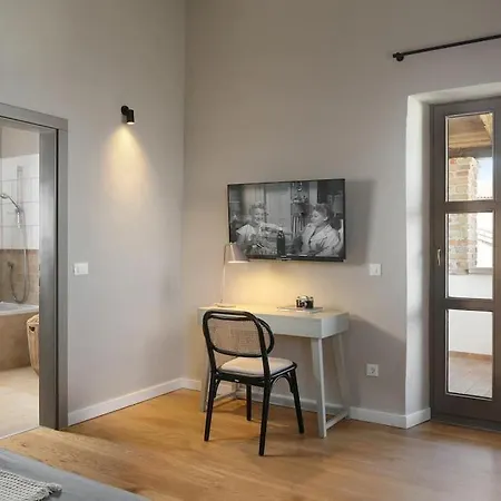 Rustic Caltha With A Pool *