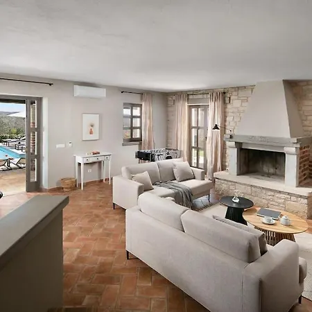 Rustic Caltha With A Pool * Sveti Lovreč Pazenatički