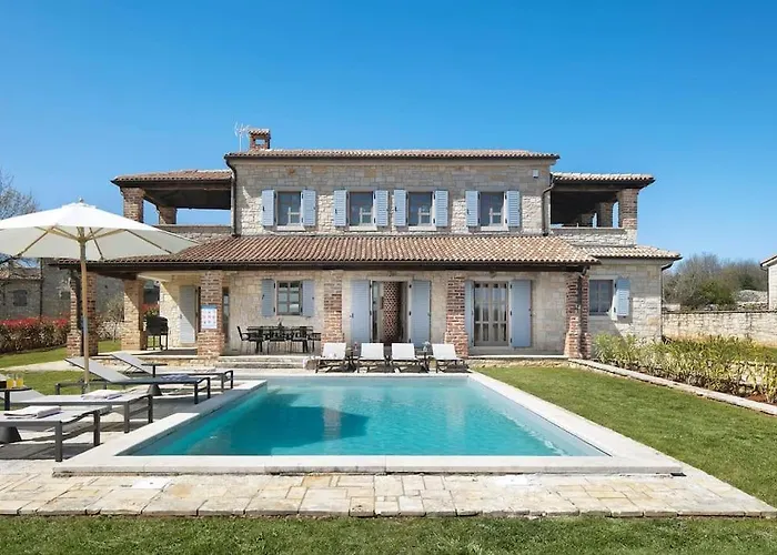 Rustic Caltha With A Pool Villa