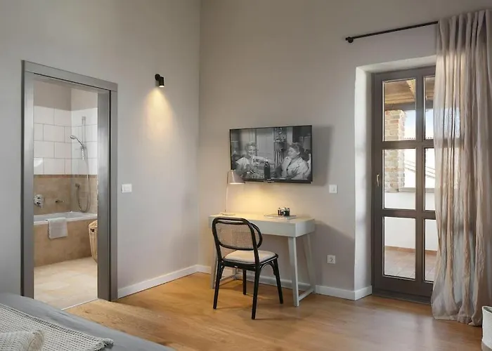 Rustic Caltha With A Pool *